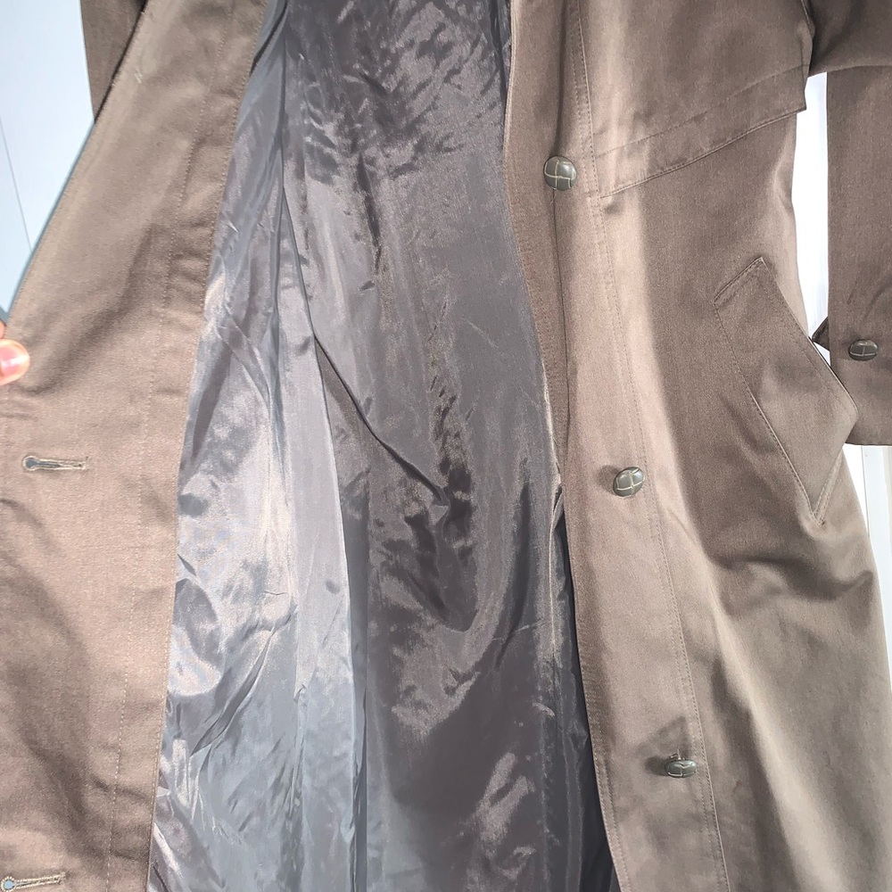 Gorgeous All-Weather Coat, Size 2 Petite - Picture 5 of 13